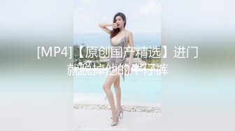 东北农村办喜事请来草台班子跳裸体舞酒瓶插B！